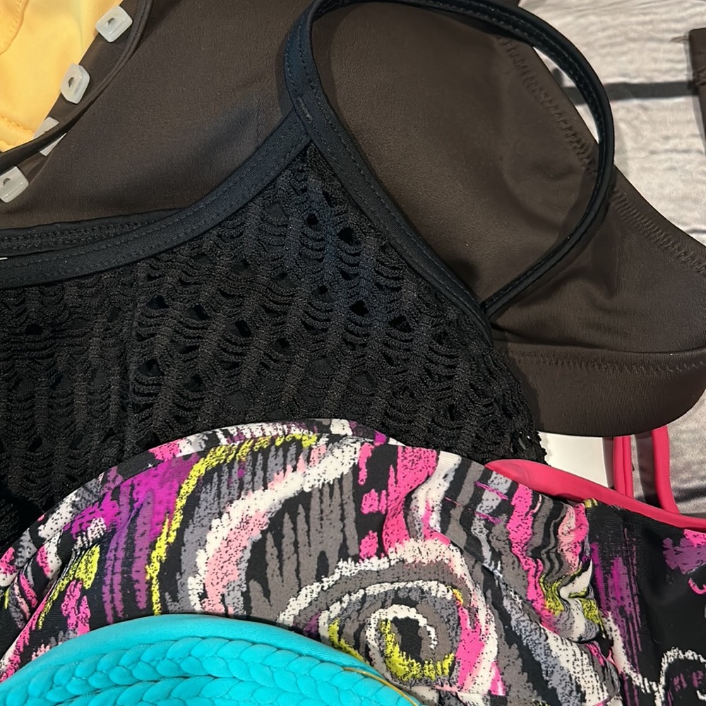 8 bikini tops bundle - Picture 4 of 7